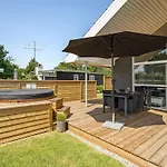 بيت للعطل Nine - 200m From The Sea By Interhome