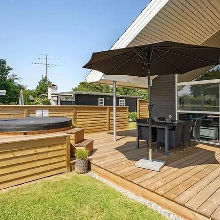 Prázdninový dům Nine - 200m From The Sea By Interhome