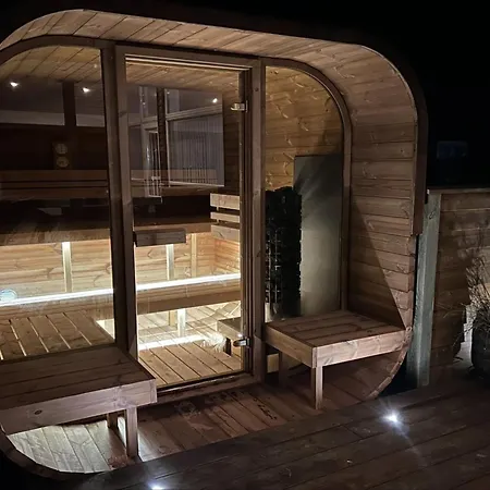 Nine - 200m From The Sea By Interhome *