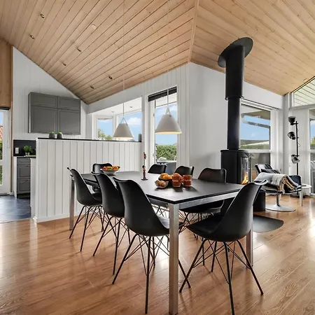 Nine - 200m From The Sea By Interhome 펜션 보르콥