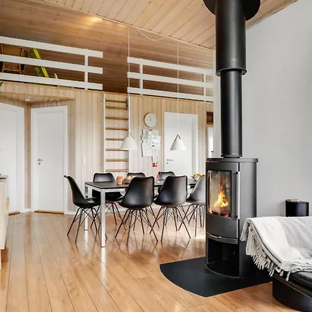 Nine - 200m From The Sea By Interhome *